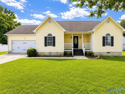 1215 Heatherwood Dr NE