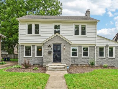 489 Mineola Ave