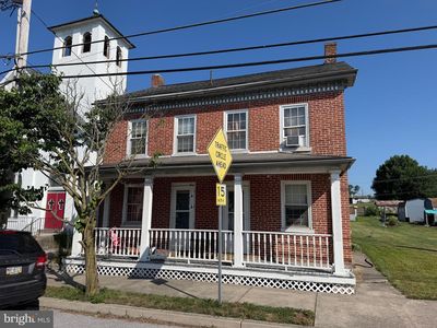 8 York St