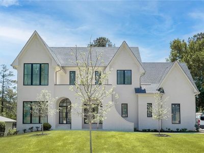 4845 Lansbury Dr