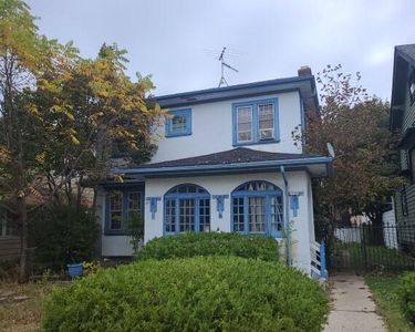 2506 N 46th STREET