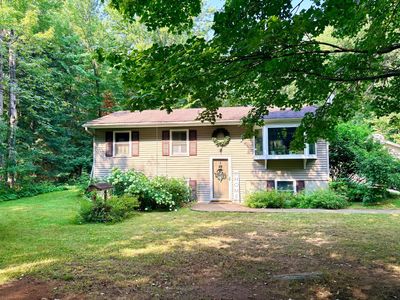 4733 Victoria Dr