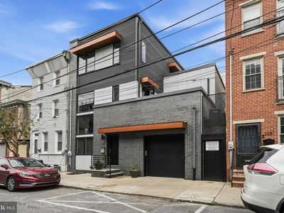 237 W Thompson St