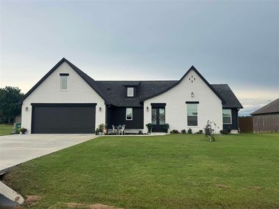 1214 N Main St