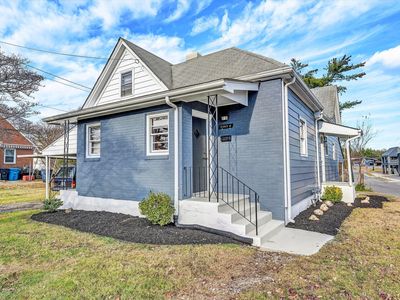 3203 Roundhill Ave NW #A