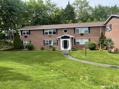 39 Mount Laurel Drive