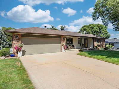 708 James Pl