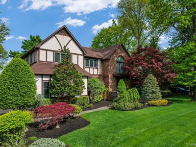 11 Bartlett Road