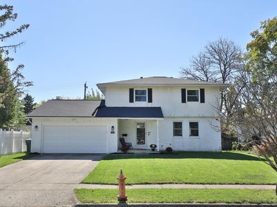 2271 Maplewood Dr