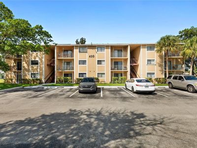 400 Palm Cir W APT 208
