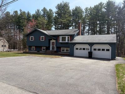 8 Barry Dr