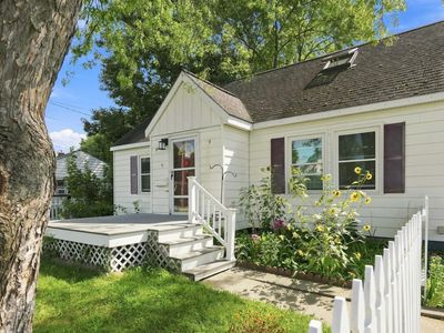 47 McIntosh Avenue