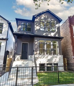 3754 W Sunnyside Ave