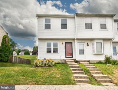 826 Clover Leaf Ct