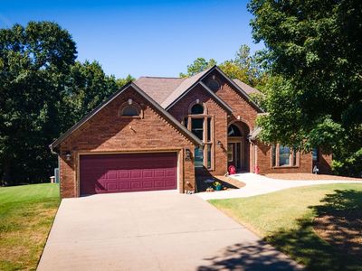 8115 Fairway Dr