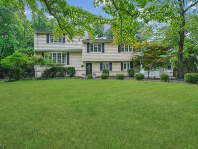 Property at 671 Cobh Rd, River Vale, NJ