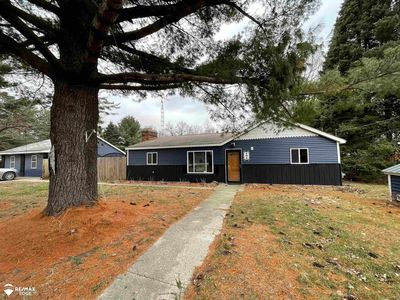 494 W Barnes Lake Rd