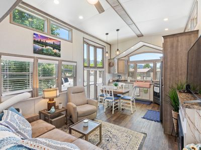 842 Buckboard Dr