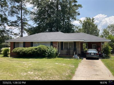 1873 Sussex Dr