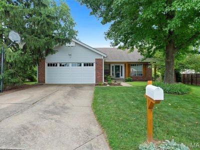 2 Shadowood Ct