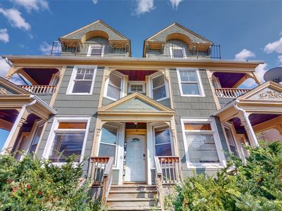 146 Beethoven St