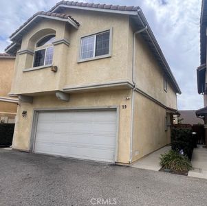 Property at 13280 Dronfield Ave Unit 19, Sylmar, CA