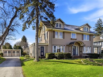 727 W Center St