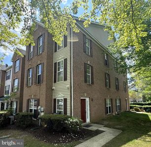16501 Elmcrest Ter