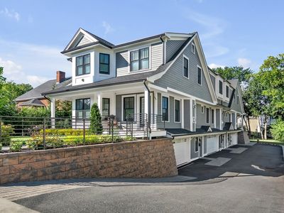 264 Pearl St #2