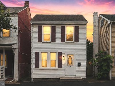 238 S 4th St