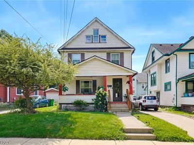 982 W Hopocan Ave