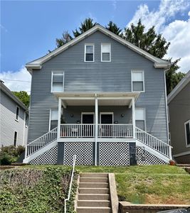 326-328 Highland Ln