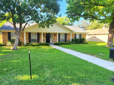 1607 Centenary Dr