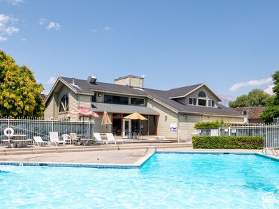 1673 Hickory Ln #10D