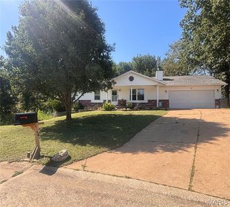 Property at 14 Arlington Oaks Dr, Cedar Hill, MO