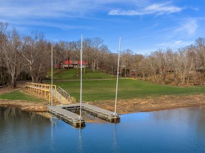 90 Bluff Point Ln