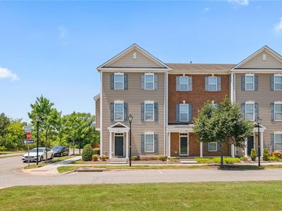 310 Aqua Ct