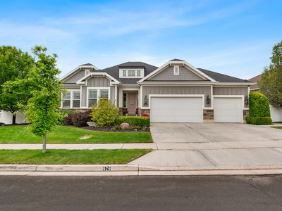 626 W Parkview Dr