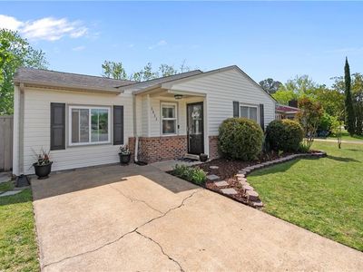 3833 Sunstream Pkwy