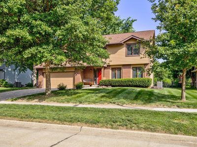 5745 Columbine Dr