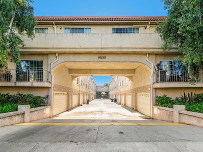 10215 Variel Ave UNIT 11