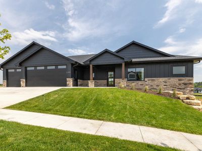 2461 Whisper Woods Ln