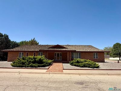 2400 Loma Dr W