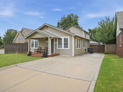 1237 NW 48th St