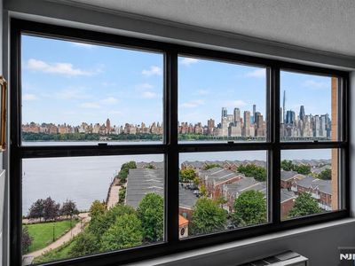 7004 Boulevard E #10E
