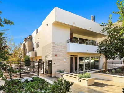2428 E Del Mar Blvd