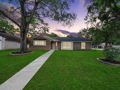 2402 Rolling Glen Dr
