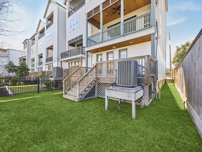 1243 W 15th 1/2 St