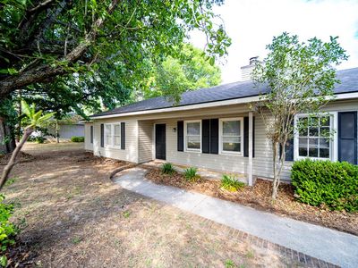 2112 Gornto Rd