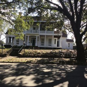 Property at 206 Chunnenuggee Ave, Union springs, AL